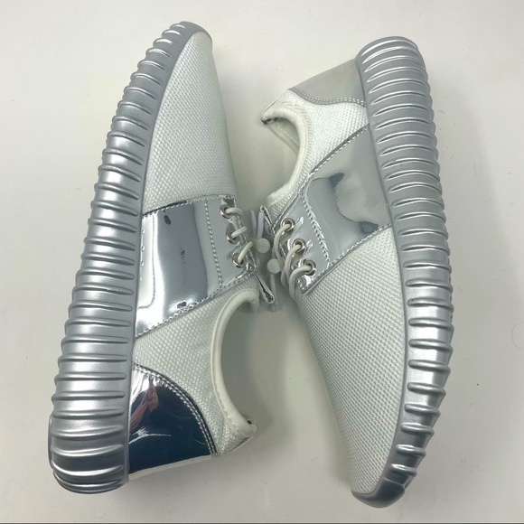 Astra 2.0 Cloud Comfort Sneakers – White & Silver, Women’s 9 / Men’s 7 - Picture 5 of 13